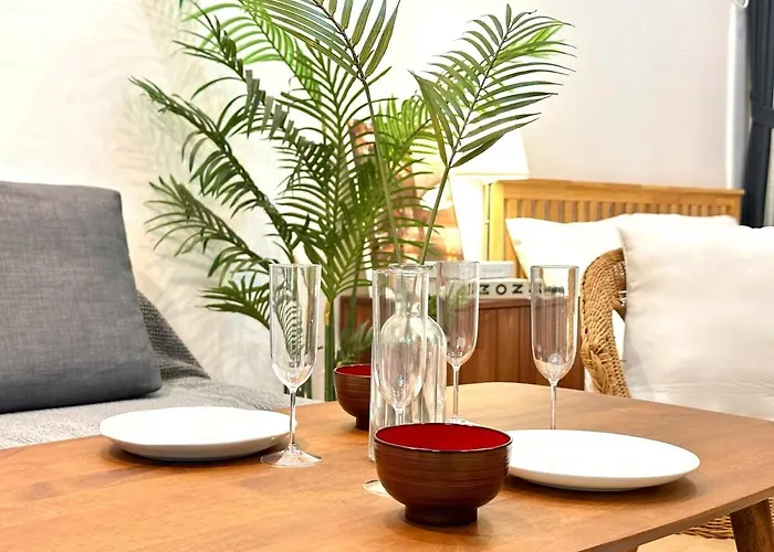 아파트 Spacious And Relaxing Duplex Hongik Stn 1min *